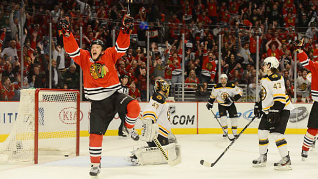 bruins-blackhawks1.jpg